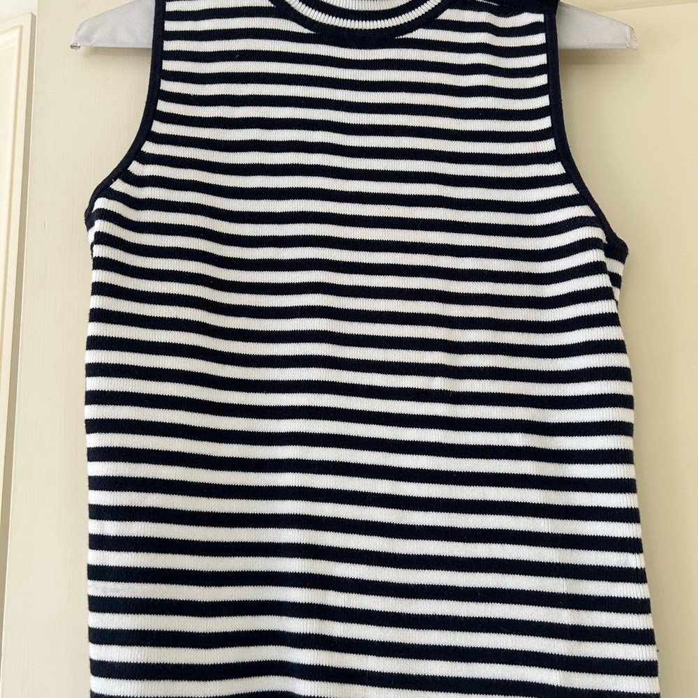 White and Blue Ribbed Sleeveless Tank Top